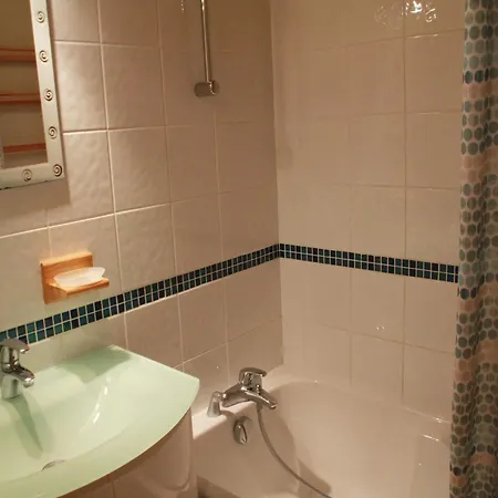 Apartman In Petit Near Cable Car Châtel